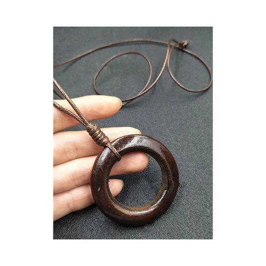 sheer trend leaf necklace